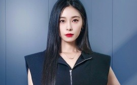 短剧《真心喂狗后，我娱圈一姐身份被曝光（61集）韩琪&冯伊洋 (2025)》全集免费在线观看