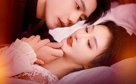 短剧《阴差阳错，成了老板的女仆（83集）李艾笑&何连飞 (2025)》全集免费在线观看