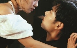 短剧《闯入星河的微光 (2025)》全集免费在线观看