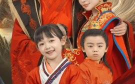 短剧《曾逢君时花照眼（62集）蔡中原&高天淼 (2025)》全集免费在线观看
